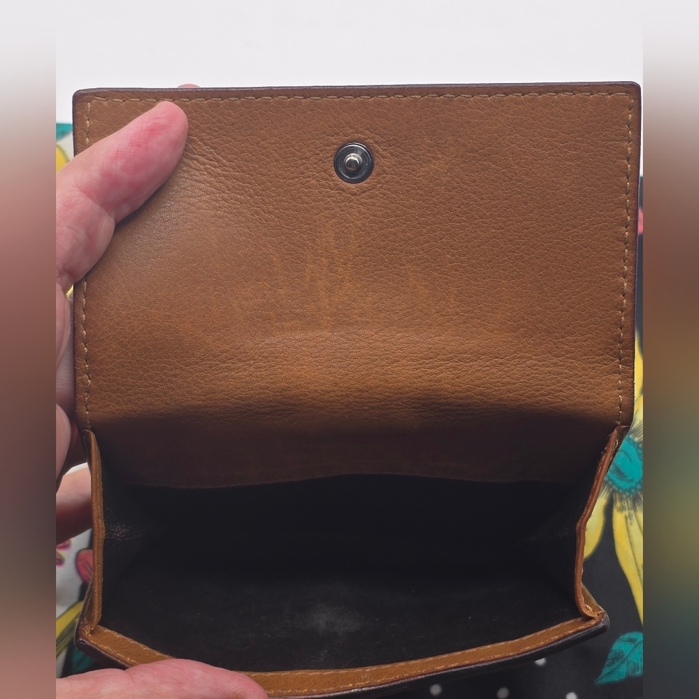 Gucci Brown Leather Bifold Wallet with Interlocking GG Logo - Picture 10 of 17